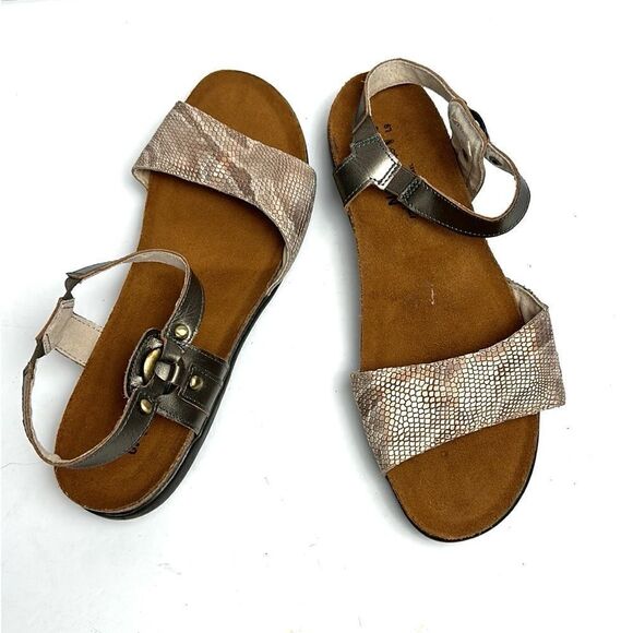 Naot Sabrina Flat Sandals Beige Snake Embossed and Bronze Leather 40 US 9 - Picture 1 of 12